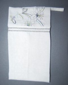 Genbrug af damask duge. sy-vejledninger og mønster. Ideer til undervisning i bæredygtighed.