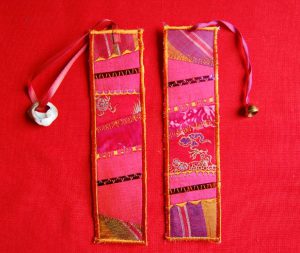 Bogmærker syet med crazy patchwork.