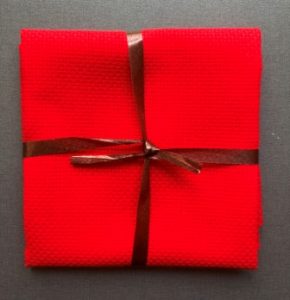 Aidastof til broderi. kan købes i forskellige farver og kvaliteter.