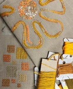 Kursus i visibel mending med både frit- og tællebroderi