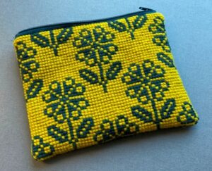 Kit til retro pung med korssting.